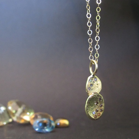 Gold diamonds necklace. - Picture 2 of 8